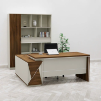 Bàn Giám Đốc Hiện Đại Họa Tiết Tam Giác - BGĐ117