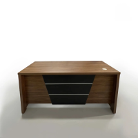 Bàn Giám Đốc Yếm Chữ V Kẻ Sọc Phá Cách - BGĐ130