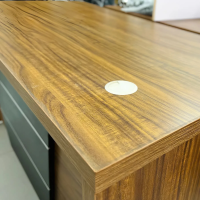 Bàn Giám Đốc Yếm Chữ V Kẻ Sọc Phá Cách - BGĐ130