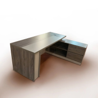 Bàn Giám Đốc Yếm Nan Dọc Mặt Nổi Độc Đáo - BGĐ135