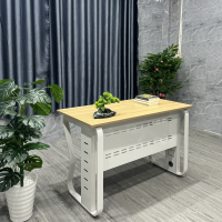 Bàn Làm Việc Có Yếm Chân Sắt Nhập Khẩu - BLV111