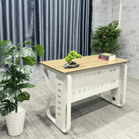 Bàn Làm Việc Có Yếm Chân Sắt Nhập Khẩu - BLV111