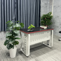 Bàn Làm Việc Có Yếm Chân Sắt Nhập Khẩu - BLV111