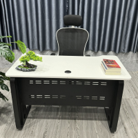 Bàn Làm Việc Chân Sắt Nhập Khẩu Mặt Gaming - BLV113