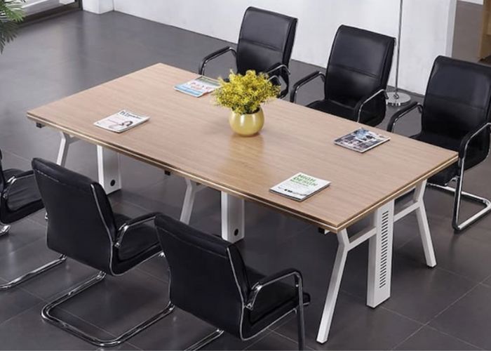 Bàn họp 6 người là lựa chọn phổ biến trong nhiều doanh nghiệp hiện nay