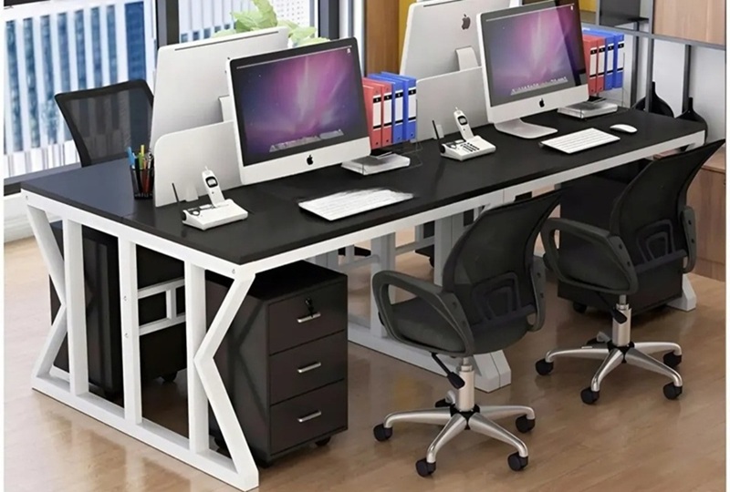 Bàn làm việc nhóm giúp thành viên trao đổi công việc nhanh chóng