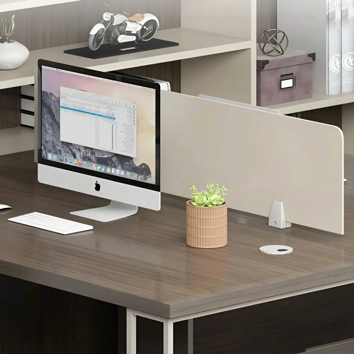 Cụm bàn làm việc 6 người tích hợp kệ tủ linh hoạt, tiện ích tối ưu cho văn phòng hiện đại và môi trường làm việc nhóm chuyên nghiệp.