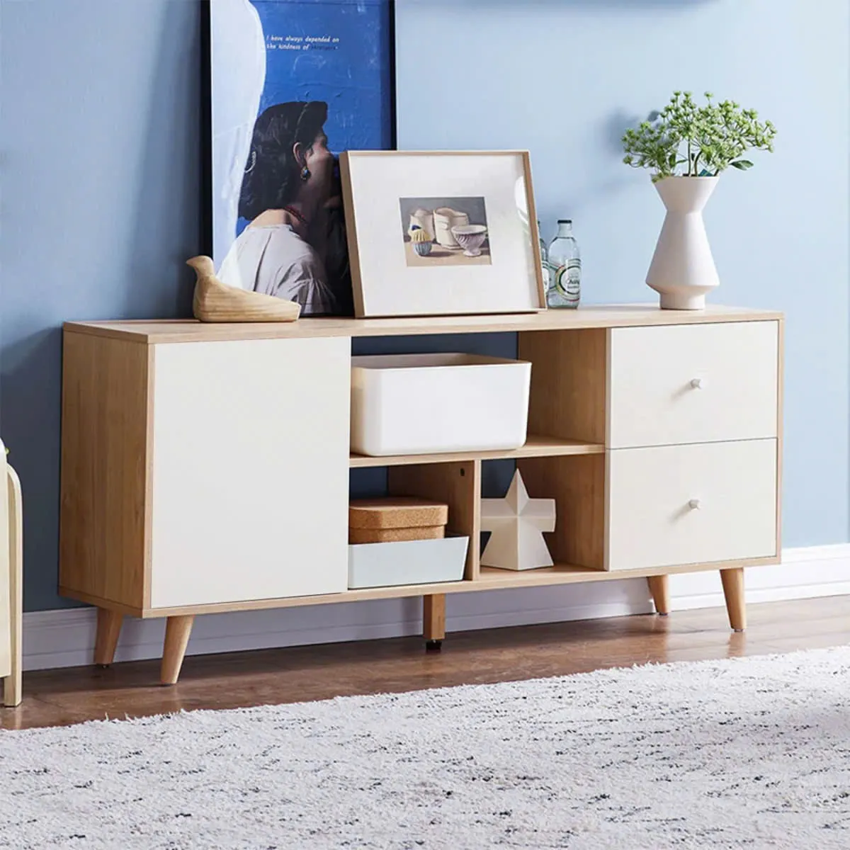 Kệ tivi gỗ dáng thấp với 3 ngăn kéo và kệ mở, thiết kế đa năng hiện đại, chân tròn cao, thích hợp cho phòng khách hoặc phòng ngủ