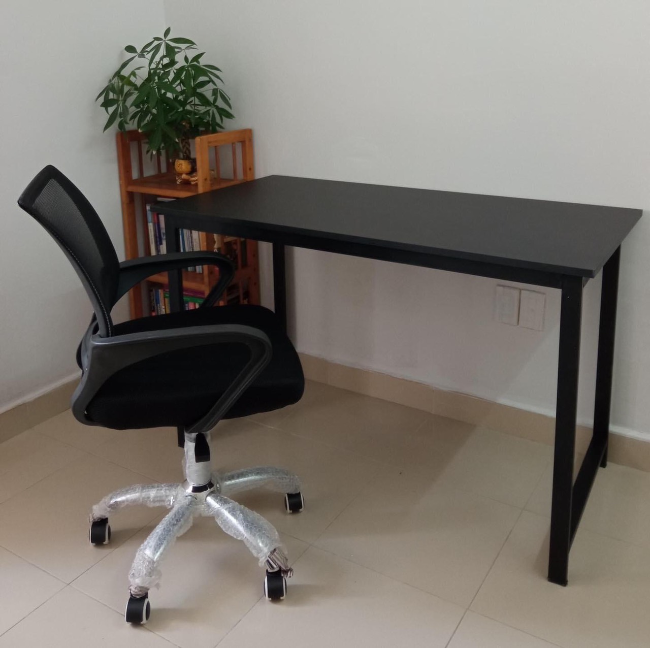 Bàn Làm Việc Văn Phòng Chân Chân U Đên - BCĐ1