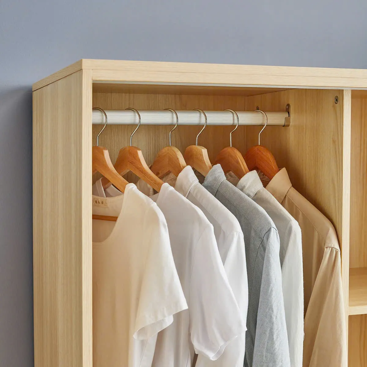 Tủ quần áo cửa lùa thiết kế tối ưu diện tích, phù hợp không gian nhỏ gọn
