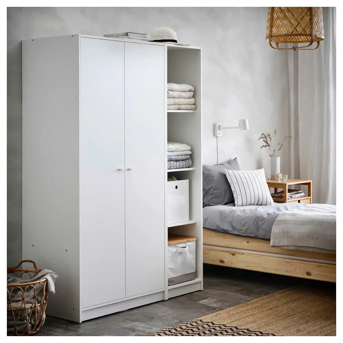 Tủ quần áo thiết kế 2 cánh tối giản, phù hợp phòng ngủ hiện đại. Cấu trúc tinh gọn, dễ lắp đặt và vệ sinh, giúp tối ưu không gian lưu trữ cho căn hộ nhỏ hoặc không gian sống tối giản.