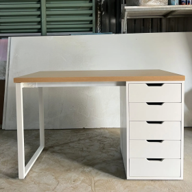 Bàn Làm Việc IKEA Chân Sắt - IK4