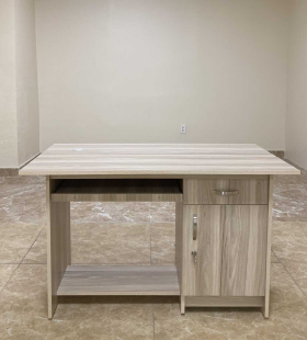 Bàn Làm Việc Gỗ Hộc Đầy Có Gác Chân - BG4