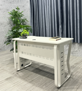 Bàn Làm Việc Có Yếm Chân Sắt Nhập Khẩu - BLV111