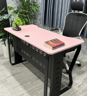 Bàn Làm Việc Chân Sắt Nhập Khẩu Mặt Gaming - BLV113