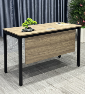 Bàn Làm Việc Chân Độc Lập Có Yếm - BLV117