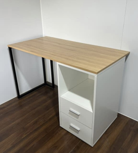 Bàn Làm Việc Chân Sắt Có Hộc Tủ - BLV118