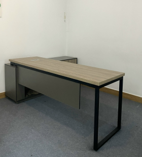 Bàn Làm Việc Góc L Có Yếm - BLV117