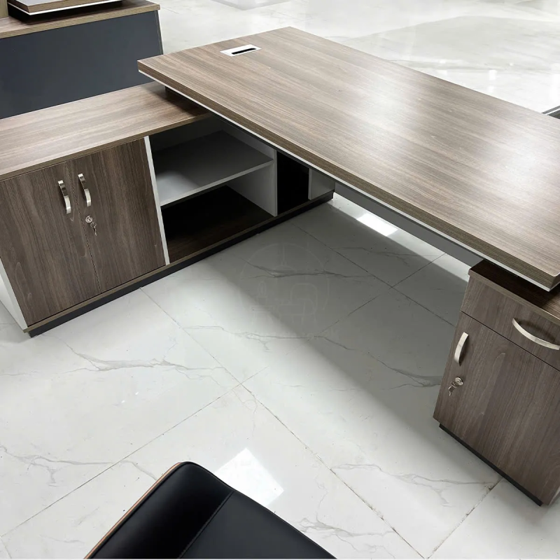 Bàn Giám Đốc Yếm Ốp Nổi Trang Nhã - BGĐ136