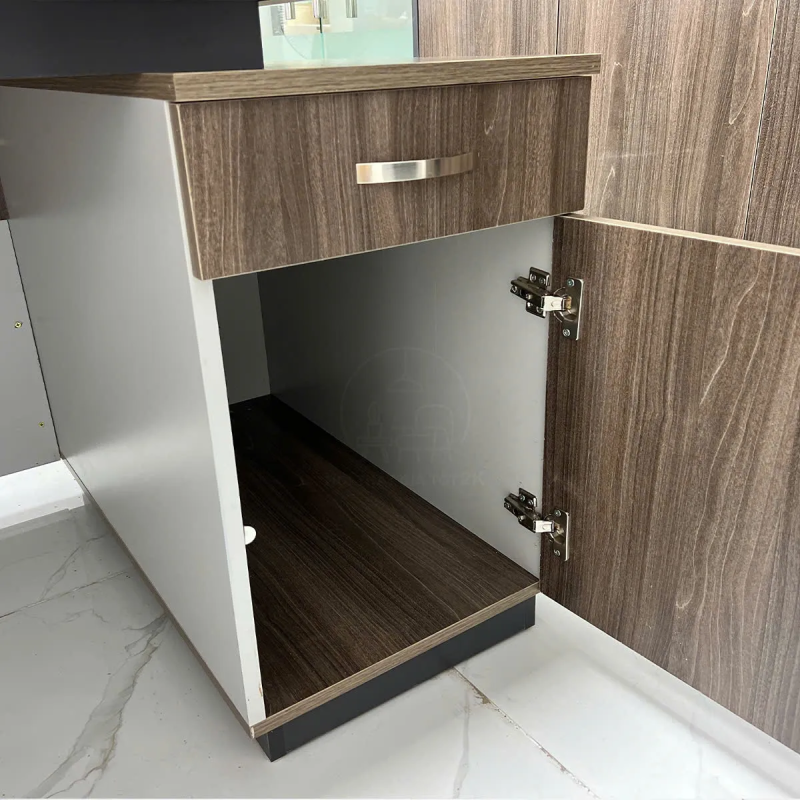 Bàn Giám Đốc Yếm Ốp Nổi Trang Nhã - BGĐ136