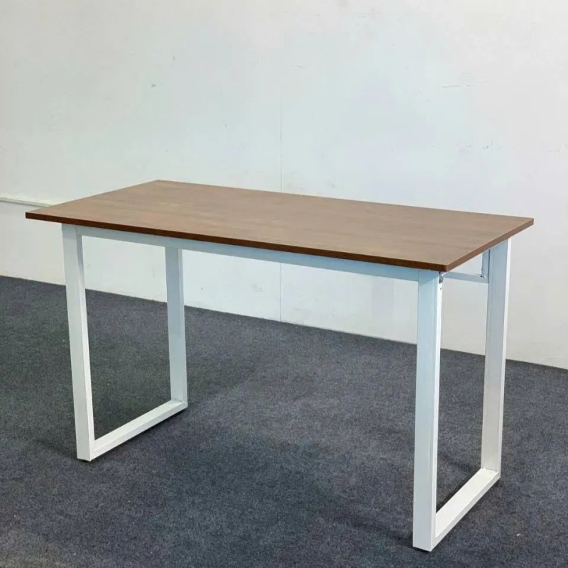 Bàn Làm Việc Văn Phòng Chân Sắt Trắng Chữ U - BLV5