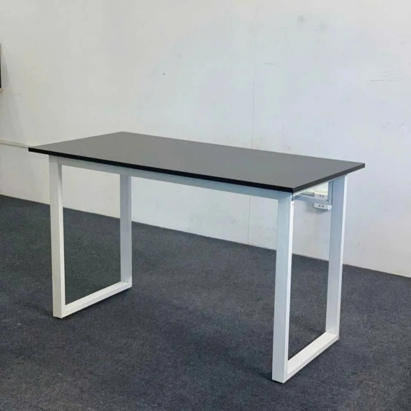 Bàn Làm Việc Văn Phòng Chân Sắt Trắng Chữ U - BLV5