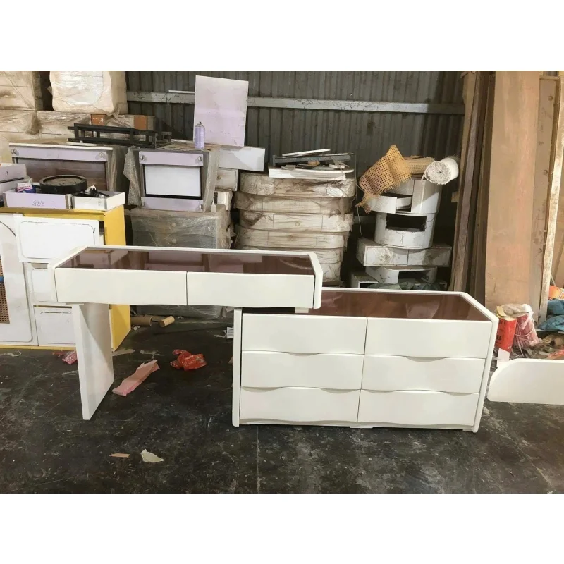 Bàn Trang Điểm Mặt Kính Nâu Sang Trọng - BTD35