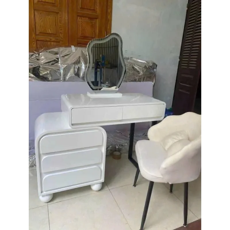 Bàn Trang Điểm Mini Chân Sắt Sơn Tĩnh Điện Thiết Kế Hiện Đại - BTD29