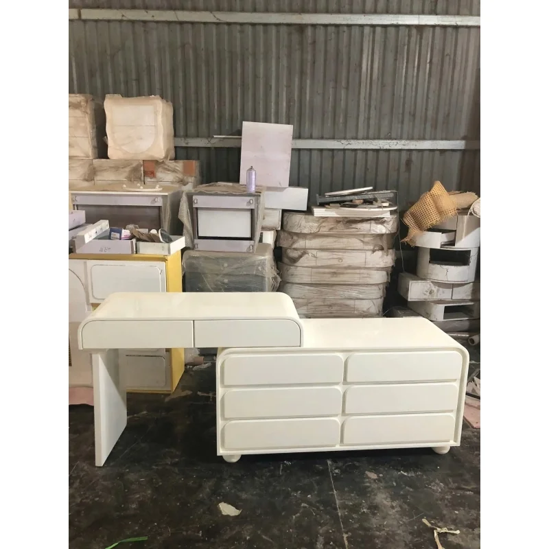 Bàn Trang Điểm Thiết Kế Đẹp Có Nhiều Ngăn Kéo - BTD24