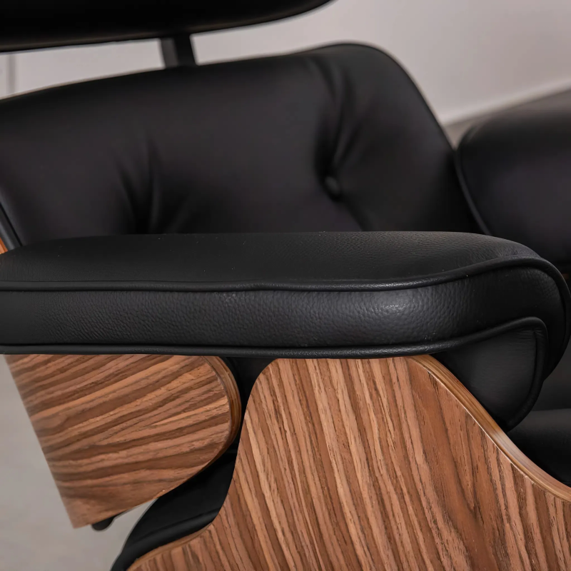 Ghế Giám Đốc Da Đen Khung Gỗ Kèm Đôn Chân - GGĐ50