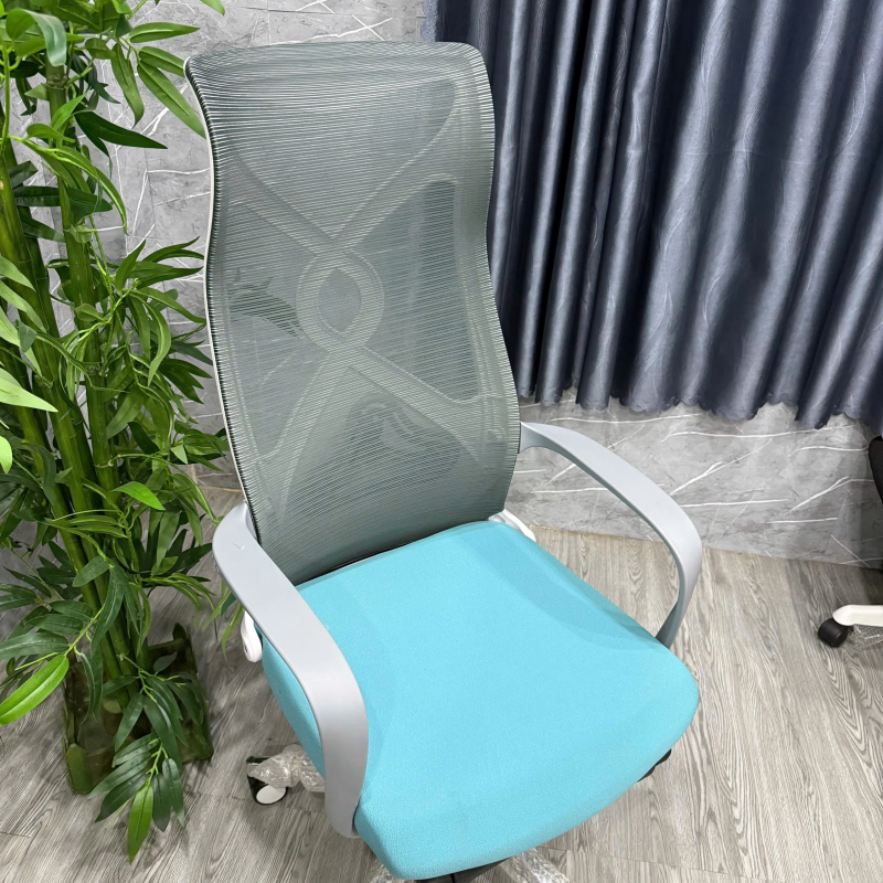 Ghế Xoay Văn Phòng Lưng Lưới Xanh Có Kê Chân Thư Giãn – GX78