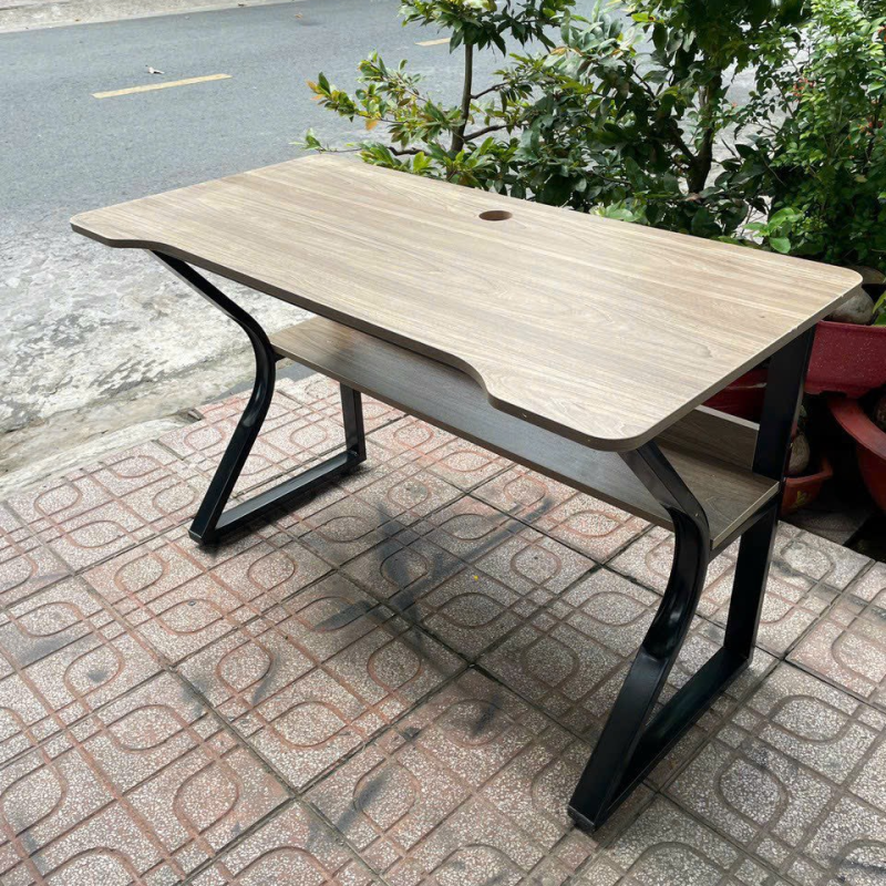 Bàn Làm Việc Gaming Chân K Uốn Có Kệ - BLV110