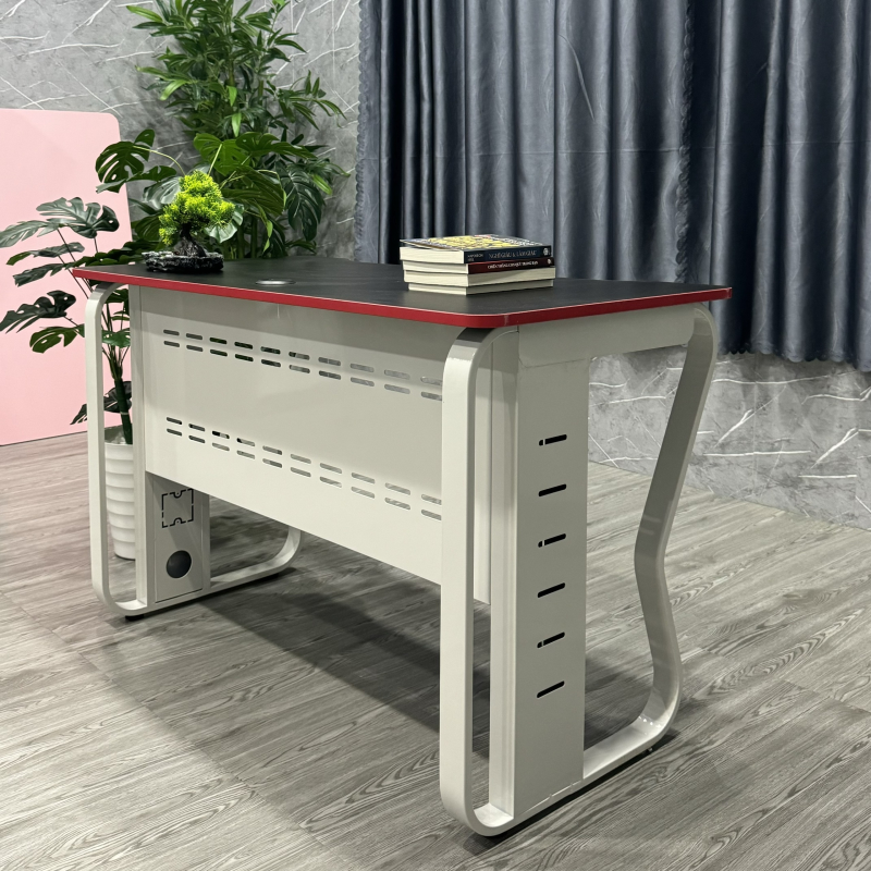 Bàn Làm Việc Có Yếm Chân Sắt Nhập Khẩu - BLV111