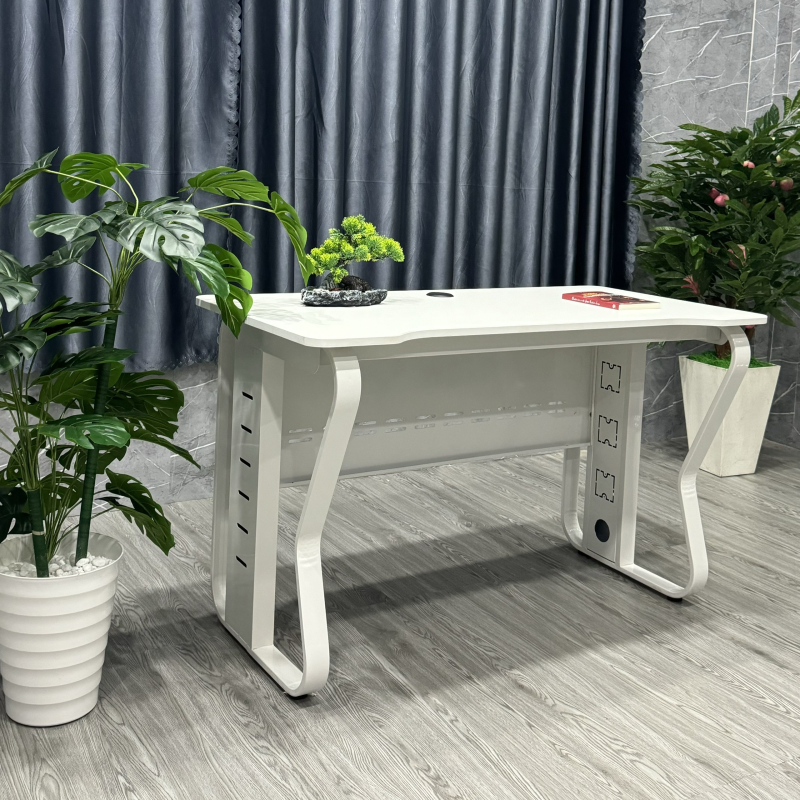 Bàn Làm Việc Có Yếm Chân Sắt Nhập Khẩu - BLV111