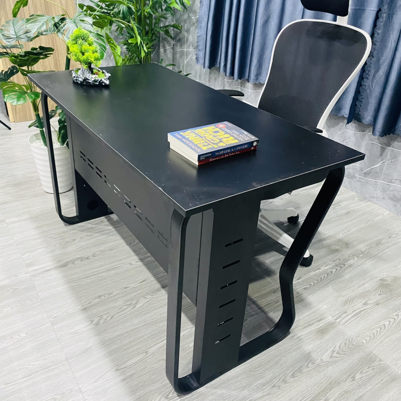 Bàn Làm Việc Chân Sắt Cao Cấp Nhập Khẩu - BLV112