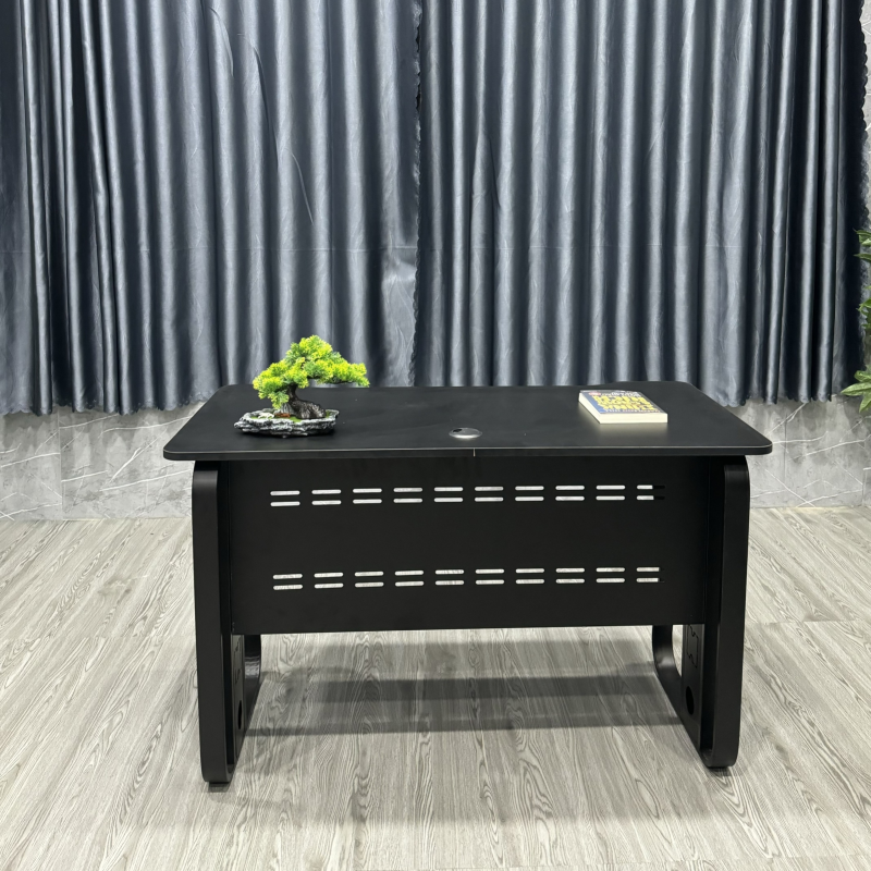 Bàn Làm Việc Chân Sắt Nhập Khẩu Mặt Gaming - BLV113