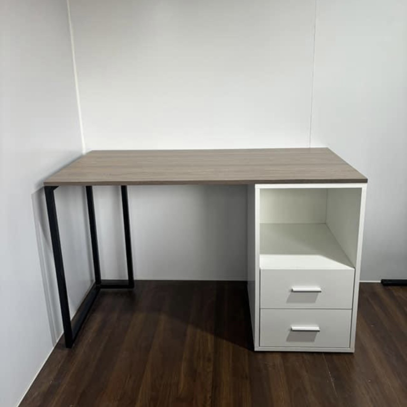 Bàn Làm Việc Chân Sắt Có Hộc Tủ - BLV118