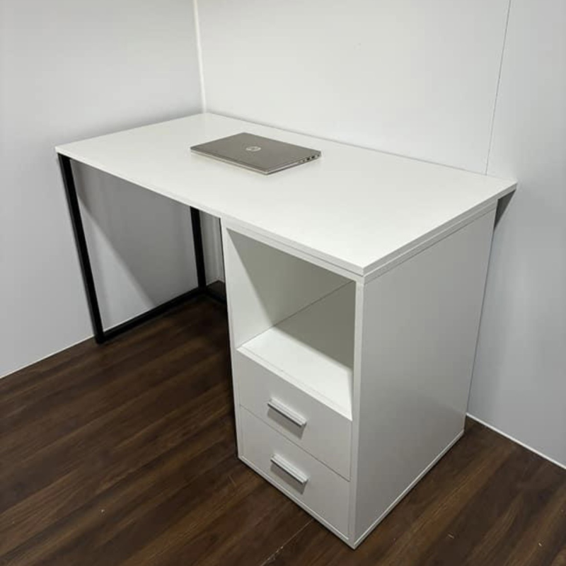 Bàn Làm Việc Chân Sắt Có Hộc Tủ - BLV118