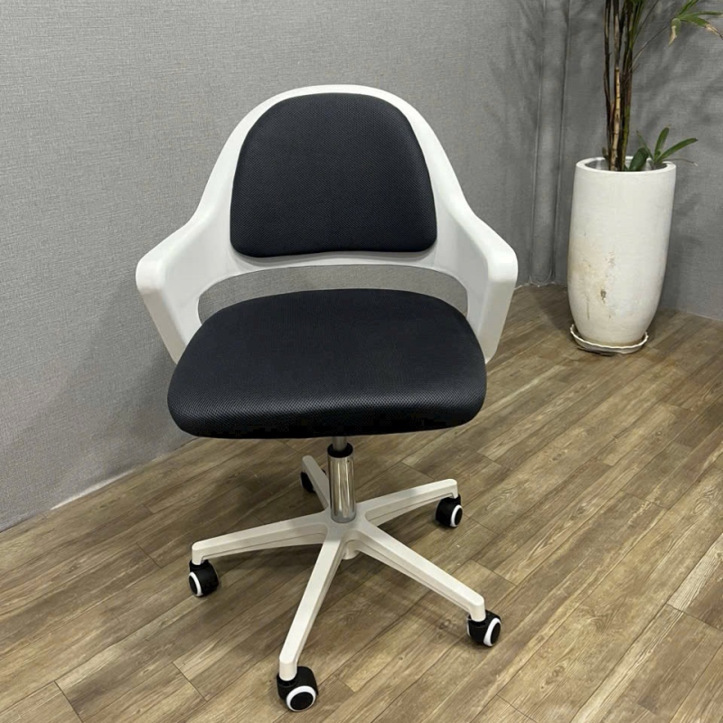 Ghế Xoay Văn Phòng Lưng Hở Bọc Nệm - GX67
